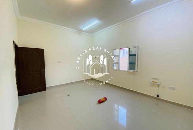 998100 - Property Image 3