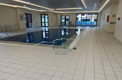 صورة لـ حوض سباحة شقة - غرفة نوم - 1 حمام للايجار في فوكس هيلز - فوكس هيلز - الوسيل ، صورة رقم 1