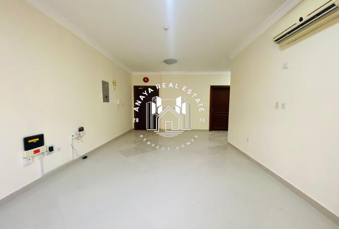 927235 - Property Image 2