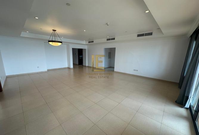 989085 - Property Image 2