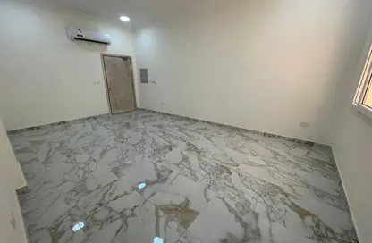 Apartment - 2 Bedrooms - 2 Bathrooms for rent in Al Azizia Street - Al Aziziyah - Doha