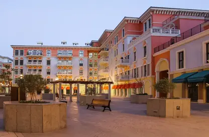 Apartment - 5 Bedrooms - 5 Bathrooms for sale in Mercato - Qanat Quartier - The Pearl Island - Doha Apartment - 5 Bedrooms - 5 Bathrooms for sale in Mercato - Qanat Quartier - The Pearl Island - Doha