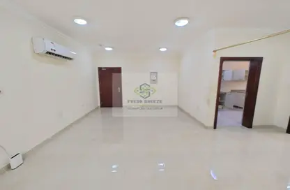 شقة - 2 غرف نوم - 2 حمامات للايجار في شقق مساكن المطار القديم - طريق المطار القديم - الدوحة