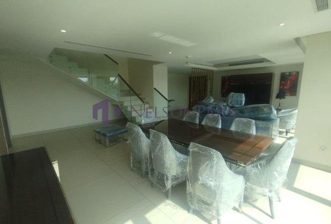 963295 - Property Image 2