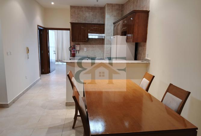 988122 - Property Image 3