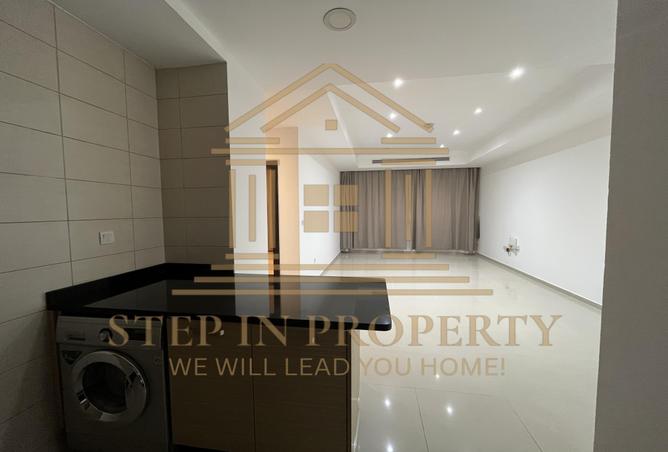 962989 - Property Main Image