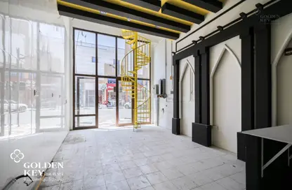 Retail - Studio - 2 Bathrooms for rent in Bu Hamour Street - Abu Hamour - Doha