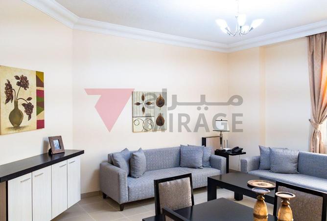 992891 - Property Image 2