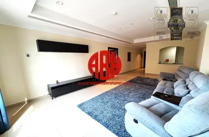 Apartment - 1 Bedroom - 2 Bathrooms for rent in West Porto Drive - Porto Arabia - The Pearl Island - Doha