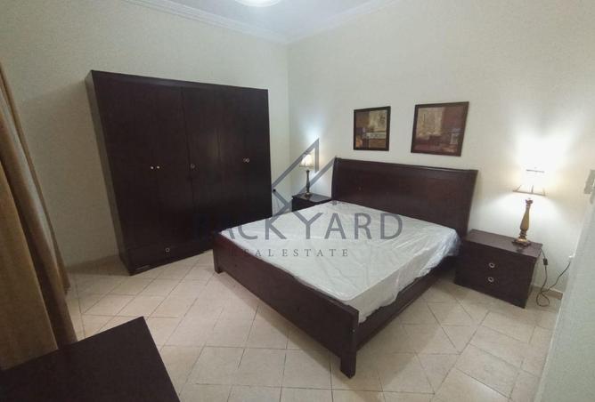 977389 - Property Image 2