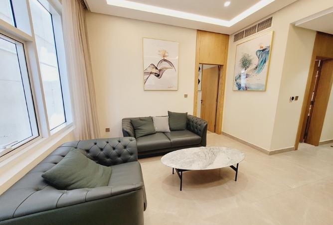 958310 - Property Image 2