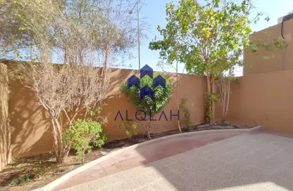 مجمع سكني - 3 غرف نوم - 4 حمامات للايجار في شارع المطار القديم - طريق المطار القديم - الدوحة
