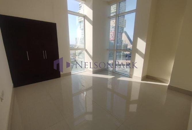 1001811 - Property Image 3