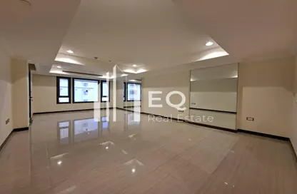 Apartment - 1 Bedroom - 2 Bathrooms for rent in East Porto Drive - Porto Arabia - The Pearl Island - Doha