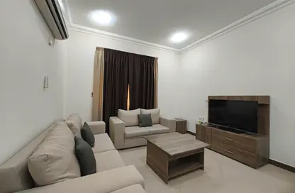 Apartment - 1 Bedroom - 1 Bathroom for rent in Umm Ghuwailina 4 - Umm Ghuwailina - Doha