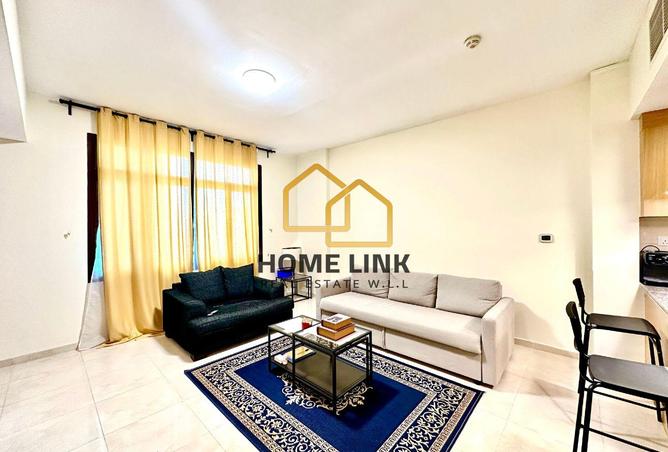 922263 - Property Image 2