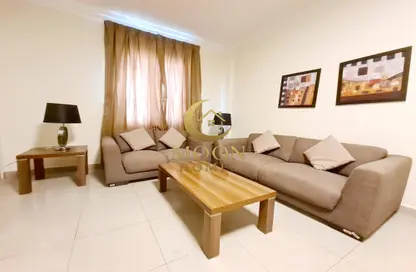 Apartment - 3 Bedrooms - 3 Bathrooms for rent in Umm Ghuwailina - Doha