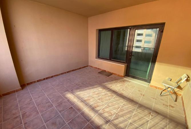 958220 - Property Image 3