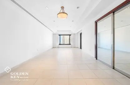 شقة - 2 غرف نوم - 3 حمامات للايجار في طريق بورتو الغربي - بورتو أرابيا - جزيرة اللؤلؤة - الدوحة