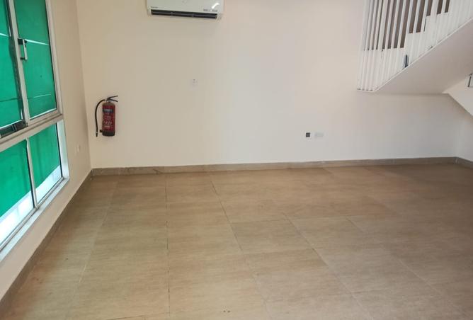 939747 - Property Image 3