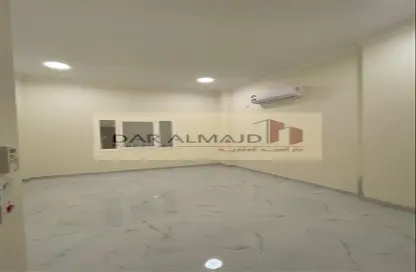 شقة - 3 غرف نوم - 2 حمامات للايجار في مريخ - المريخ - الدوحة