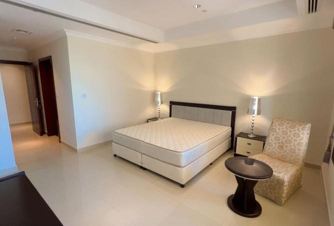 932228 - Property Image 3