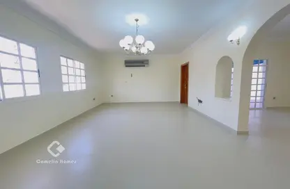 مجمع سكني - 4 غرف نوم - 5 حمامات للايجار في شارع الوعب - الوعب - الدوحة