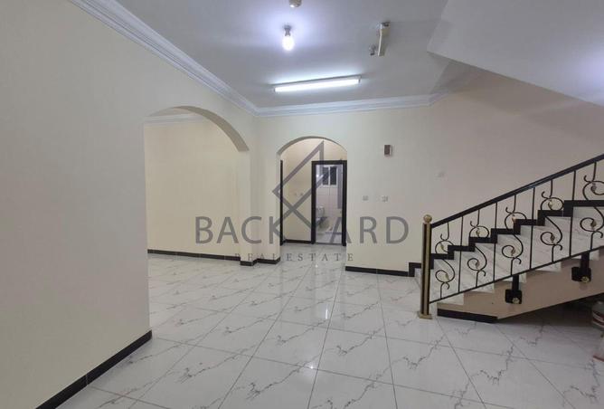 953001 - Property Image 2