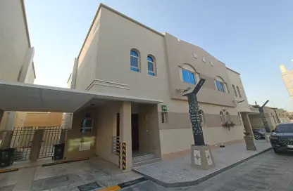 Villa - 5 Bedrooms - 4 Bathrooms for rent in Bliss Gardens - New Salata - Salata - Doha