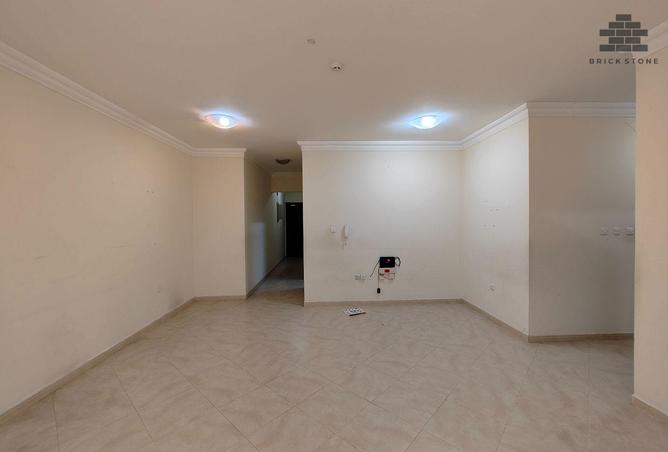 951763 - Property Image 3