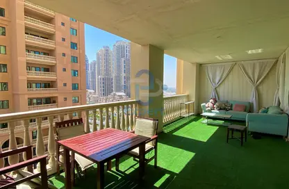 Apartment - 2 Bedrooms - 3 Bathrooms for sale in East Porto Drive - Porto Arabia - The Pearl Island - Doha