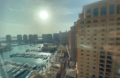 شقة - غرفة نوم - 2 حمامات للبيع في طريق بورتو الغربي - بورتو أرابيا - جزيرة اللؤلؤة - الدوحة