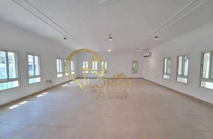 Villa - 3 Bedrooms - 4 Bathrooms for rent in West Bay Lagoon - West Bay Lagoon - Doha