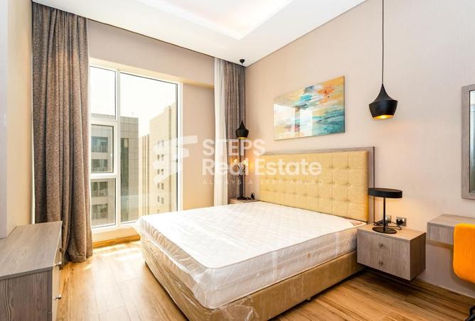 956063 - Property Image 2