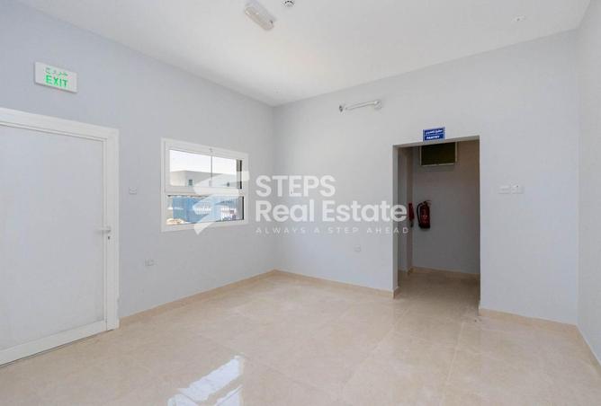 942067 - Property Image 3