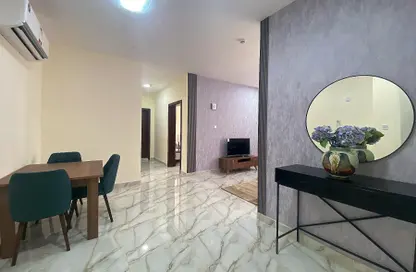 شقة - غرفة نوم - 2 حمامات للايجار في شارع المقداد - أم غويلينا - الدوحة