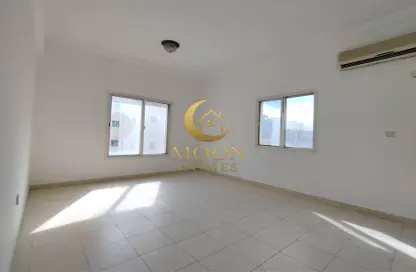 Apartment - 2 Bedrooms - 2 Bathrooms for rent in Hadramout Street - Doha Al Jadeed - Doha