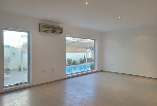 943148 - Property Image 3