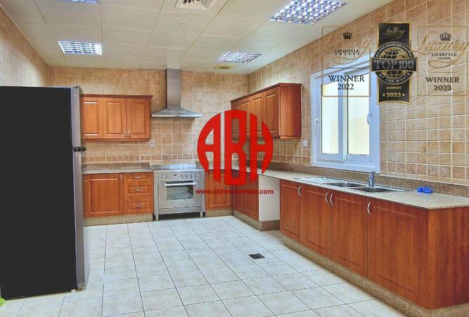 1002602 - Property Image 3