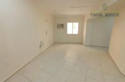 Empty Room image for: Apartment - 3 Bedrooms - 3 Bathrooms for rent in Al Muntazah - Doha, Image 1