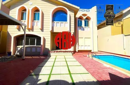 فيلا - 5 غرف نوم - 6 حمامات للايجار في فلل الدحيل - الدحيل - الدوحة