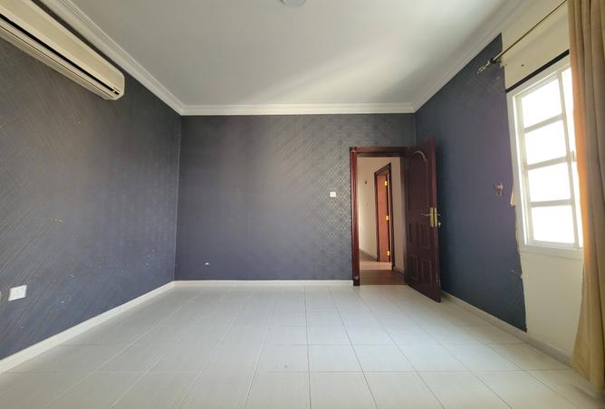 992270 - Property Image 3