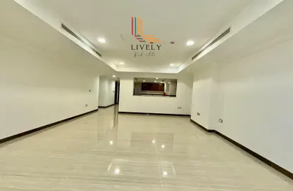 Apartment - 2 Bedrooms - 2 Bathrooms for rent in East Porto Drive - Porto Arabia - The Pearl Island - Doha