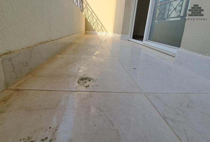 904601 - Property Image 2