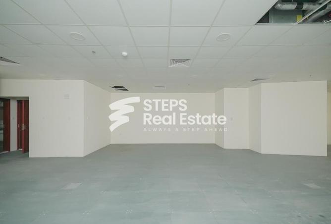 985429 - Property Image 2