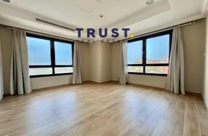 Apartment - 2 Bedrooms - 3 Bathrooms for rent in East Porto Drive - Porto Arabia - The Pearl Island - Doha