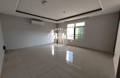 Apartment - 1 Bedroom - 1 Bathroom for rent in Umm Ghuwailina - Doha