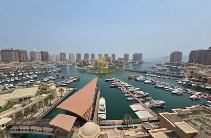 شقة - 3 غرف نوم - 5 حمامات للايجار في طريق بورتو الغربي - بورتو أرابيا - جزيرة اللؤلؤة - الدوحة