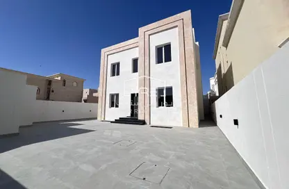 Villa - 7 Bedrooms - 7+ Bathrooms for sale in Al Wukair - Al Wukair - Al Wakra