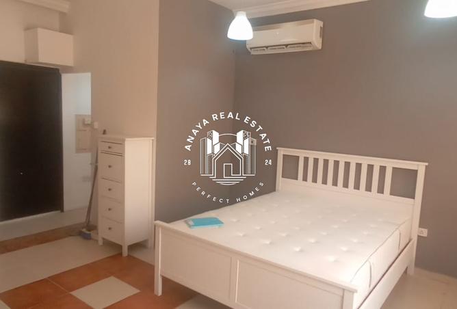 883796 - Property Image 2